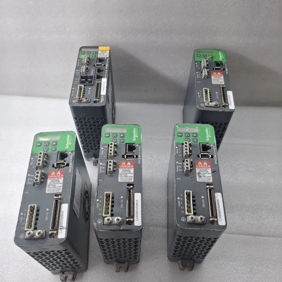 Schneider LXM28AU07M3X, LXM26DU02M3X, LXM26DU02M3X, LXM26DU02M3X, LXM26DU07M3X